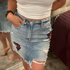 Abercrombie and Fitch Floral Embroidered Distressed High Rise Jean Skirt size 26